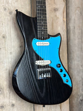 Load image into Gallery viewer, Mini Mako Prime V2 Guitar - Callida Black