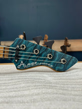 Load image into Gallery viewer, USED Hammerhead Elite 4 string