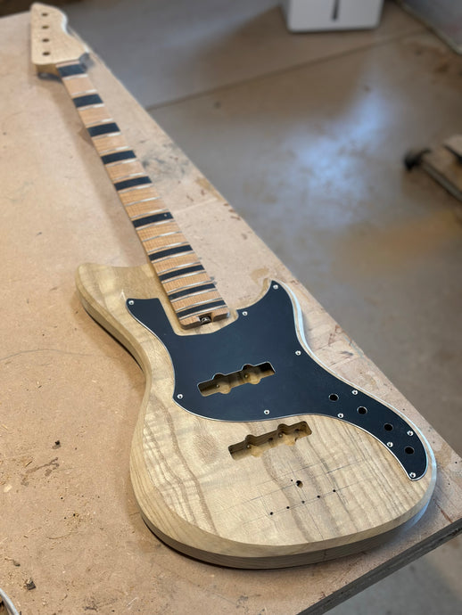 Mako Classic 4 String (in progress)