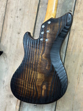 Load image into Gallery viewer, Mako Classic 4 String