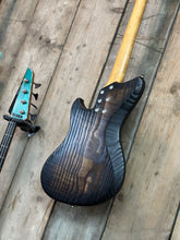 Load image into Gallery viewer, Mako Classic 4 String