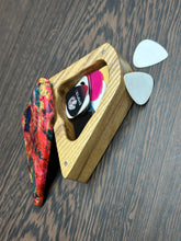 Load image into Gallery viewer, Trinket box / pick storage box