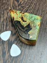 Load image into Gallery viewer, Trinket box / pick storage box