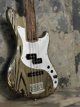 Load image into Gallery viewer, Mako Classic 4 String PJ