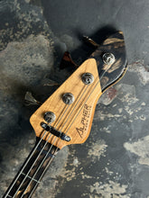 Load image into Gallery viewer, Mako Elite Thinline 4 string