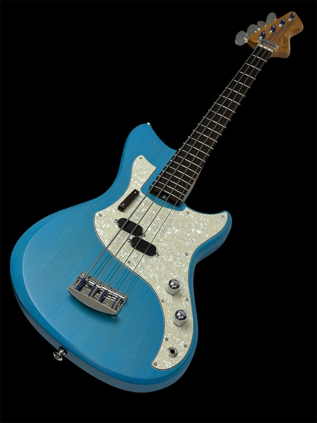 Mako Classic Short Scale 4 String