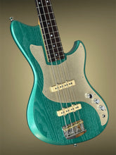 Load image into Gallery viewer, Mako Classic 4 String