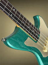 Load image into Gallery viewer, Mako Classic 4 String