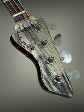 Load image into Gallery viewer, Mako Classic 4 String PJ